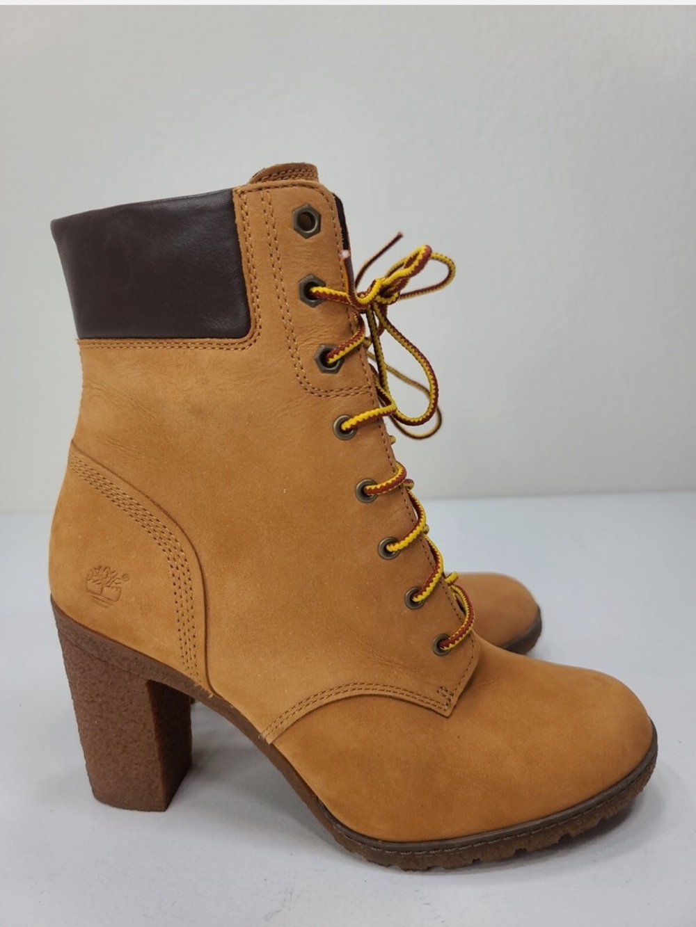 Timberland Tan Lace-Up Block Heel Ankle Boots with Dark Collar